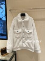 Same style as Wang Hedi   2024 Autumn/Winter New Collection  White Environmentally Friendly Fur Coat. Loose oversized unisex design