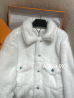 Same style as Wang Hedi   2024 Autumn/Winter New Collection  White Environmentally Friendly Fur Coat. Loose oversized unisex design - Image 6