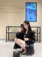 Valentino's 1.8meterlong "wealthy family heiress" dressing style ” 24 Early Autumn New Cuff Flower Three Dimensional Cut Black Suit Jacket for Women. - Image 9
