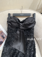 BALMAIN, the wealthy heiress of a wealthy family with a strong aura, is dressed in appropriate attire ”  24 Early Autumn New Collection B  Black and white color blocked suit jacket/heavy satin bow sequin dress - Image 8