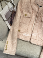 BALMAIN, the wealthy heiress of a wealthy family with a strong aura, is dressed in appropriate attire ”  24 Early Autumn New Collection B  Black and white color blocked suit jacket/heavy satin bow sequin dress - Image 42