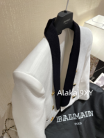 BALMAIN, the wealthy heiress of a wealthy family with a strong aura, is dressed in appropriate attire ”  24 Early Autumn New Collection B  Black and white color blocked suit jacket/heavy satin bow sequin dress - Image 55