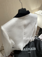 BALMAIN, the wealthy heiress of a wealthy family with a strong aura, is dressed in appropriate attire ”  24 Early Autumn New Collection B  Black and white color blocked suit jacket/heavy satin bow sequin dress - Image 56
