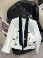 BALMAIN, the wealthy heiress of a wealthy family with a strong aura, is dressed in appropriate attire ”  24 Early Autumn New Collection B  Black and white color blocked suit jacket/heavy satin bow sequin dress - Image 57