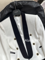 BALMAIN, the wealthy heiress of a wealthy family with a strong aura, is dressed in appropriate attire ”  24 Early Autumn New Collection B  Black and white color blocked suit jacket/heavy satin bow sequin dress - Image 59