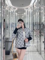 LOUIS VUITTON  2024 AutumnWinter New Collection  Heavy Industry Color Weaving Jacquard Classic Clover Logo Jacket, Baseball Jacket, Women's Jacket. Handsome and versatile for both men and women - Image 11