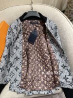LOUIS VUITTON  2024 AutumnWinter New Collection  Heavy Industry Color Weaving Jacquard Classic Clover Logo Jacket, Baseball Jacket, Women's Jacket. Handsome and versatile for both men and women - Image 19
