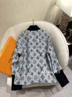 LOUIS VUITTON  2024 AutumnWinter New Collection  Heavy Industry Color Weaving Jacquard Classic Clover Logo Jacket, Baseball Jacket, Women's Jacket. Handsome and versatile for both men and women - Image 23