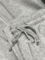 Prada Super Comfortable  Sports Commuting  Wear the classic embroidered letter logo hooded sweatshirt sports suit from the 2024 early autumn collection. - Image 16