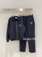Prada Super Comfortable  Sports Commuting  Wear the classic embroidered letter logo hooded sweatshirt sports suit from the 2024 early autumn collection. - Image 36
