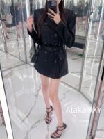 Yves Saint Laurent Early Autumn Collection   Heavy industry satin material temperament, imperial sister double breasted waistband, waist cinching suit skirt, slim fitting threedimensional cutting - Image 8