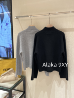 Yves Saint Laurent is super comfortable with a drape and skin friendly acetate fabric Y  2024 Autumn/Winter New Couplet Vneck Acetate Shirt for Women. Available in black and white - Image 35