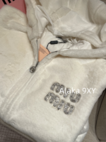 MIUMIU White Rich Beauty Dressing24ss Autumn/Winter New Collection  White environmentally friendly rhinestone letter logo hooded zipper style fur coat for women. - Image 8