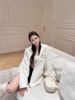 MIUMIU White Rich Beauty Dressing24ss Autumn/Winter New Collection  White environmentally friendly rhinestone letter logo hooded zipper style fur coat for women. - Image 12