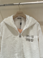 MIUMIU White Rich Beauty Dressing24ss Autumn/Winter New Collection  White environmentally friendly rhinestone letter logo hooded zipper style fur coat for women. - Image 13