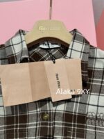 MIUMIU   24 Early Autumn New Collection  British style letter embroidery plaid lapel shirt jacket/khaki metal belt skirt, casual and versatile, full of girlish vibe - Image 7