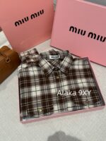 MIUMIU   24 Early Autumn New Collection  British style letter embroidery plaid lapel shirt jacket/khaki metal belt skirt, casual and versatile, full of girlish vibe - Image 19
