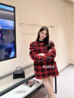 LOUIS VUITTON Wang Jiaer Same Style  2024SS autumn/winter new collection red checkered coarse woolen fabric woven suit jacket. Loose fit for both men and women - Image 7