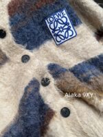 LOEWE  2024SS Autumn/Winter New Collection  Blended Gradient Color blocked Long Hair Mohair Embroidered Logo Knitted Cardigan Coat for Women. - Image 21
