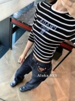 Prada White Rich Beauty Dress EssentialSuper Show Body 2024 Early Autumn New Collection Classic Inverted Triangle Jacquard Letter Logo Round Neck Wool Knitted Seven Sleeve Sweater for Women - Image 21