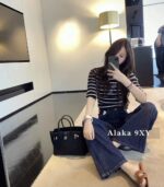 Prada White Rich Beauty Dress EssentialSuper Show Body 2024 Early Autumn New Collection Classic Inverted Triangle Jacquard Letter Logo Round Neck Wool Knitted Seven Sleeve Sweater for Women - Image 26