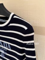 Prada White Rich Beauty Dress EssentialSuper Show Body 2024 Early Autumn New Collection Classic Inverted Triangle Jacquard Letter Logo Round Neck Wool Knitted Seven Sleeve Sweater for Women - Image 29