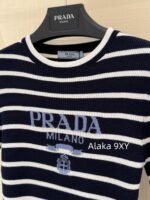 Prada White Rich Beauty Dress EssentialSuper Show Body 2024 Early Autumn New Collection Classic Inverted Triangle Jacquard Letter Logo Round Neck Wool Knitted Seven Sleeve Sweater for Women - Image 30