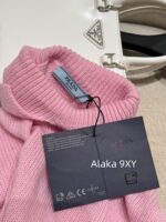 prada  2024SS AutumnWinter New Collection Heavy duty High Proportion Cashmere Fabric   High neck pink button down wool sweater for women
