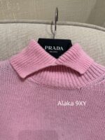 prada  2024SS AutumnWinter New Collection Heavy duty High Proportion Cashmere Fabric   High neck pink button down wool sweater for women - Image 27