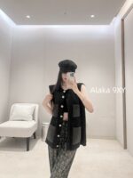 Chanel delivers original dust bag  2024a AutumnWinter New Collection  Women's Cashmere Vest with Genuine Leather Mouth to Gemstone Buckle. Bai Fumei temperament style - Image 12