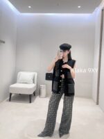 Chanel delivers original dust bag  2024a AutumnWinter New Collection  Women's Cashmere Vest with Genuine Leather Mouth to Gemstone Buckle. Bai Fumei temperament style - Image 15