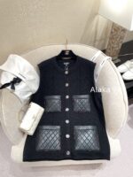 Chanel delivers original dust bag  2024a AutumnWinter New Collection  Women's Cashmere Vest with Genuine Leather Mouth to Gemstone Buckle. Bai Fumei temperament style - Image 23