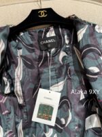 Chanel delivery dust bag  Noble and elegant peacock green woven jacket  High end custom handmade workshop series coarse woolen woven pocket jacket, 100 imported silk lining - Image 3