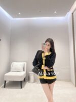 chanel   2024K AutumnWinter New Collection Customized Button Vneck Wool Pocket Color blocked Knitted Jacket for Women. Gentle and elegant