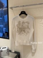 DIOR   D  2024 Early Autumn New Collection _ Heavy Industry Gold Thread Five pointed Star Jacquard Logo Hooded Cashmere SweaterWhite Rich Beauty Elegant Style - Image 12
