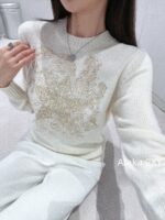 DIOR   D  2024 Early Autumn New Collection _ Heavy Industry Gold Thread Five pointed Star Jacquard Logo Hooded Cashmere SweaterWhite Rich Beauty Elegant Style - Image 17