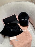 Miumiu gift box packaging/autumn versatile new item24ss heavyduty imported silk velvet material letter logo fisherman hat