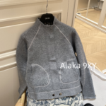 Dior Autumn/Winter Collection  Heavy duty Cashmere Double sided Woolen Jacquard Logo Jacket for Women. Available in two colors
