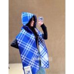 BURBERRY "Early Autumn Outfit for High School Ladies"  The new wool plaid hooded shawl scarf for autumn and winter 24 is hereDopamine colored scarf is available for selection - Image 7