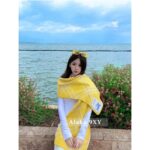 BURBERRY "Early Autumn Outfit for High School Ladies"  The new wool plaid hooded shawl scarf for autumn and winter 24 is hereDopamine colored scarf is available for selection - Image 8