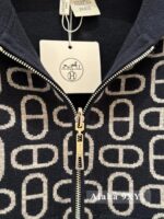 Hermes Early Spring New Collection  Double sided Wool/Cashmere Zipper Jacquard Logo Coat for Women. - Image 5