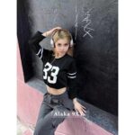 Chrome hearts musthave for trendy girls, early autumn new collectionKluo  The 2024 round neck color blocked printed 33 letter logo jersey is here. Two color selection of imported pure cotton - Image 8