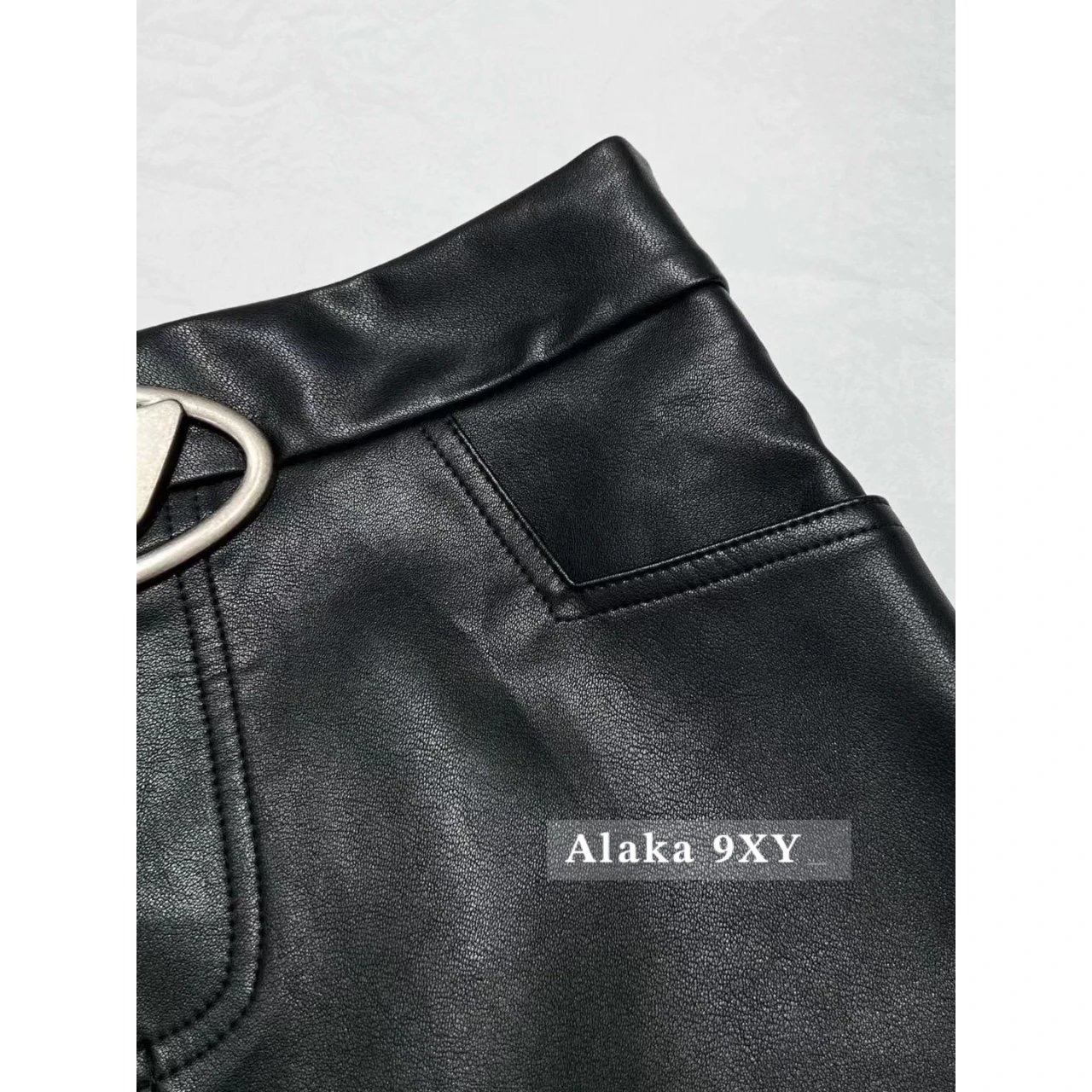 291-1 Diesel's self kept hot girls must enter 2024 New Wool Hot Girl Hanging Neck Top/High Waist Metal Logo Leather Skirt for Women, High Waist, Look Thin, Package Hips Half body Skirt Short Aline One Step Skirt - Image 1
