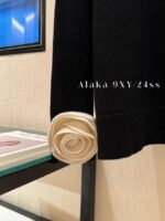 VALENTINO  Elegant and Generous Girl Group Sweater V   2024SS early spring new collection 100 wool series cuffs handmade threedimensional camellia flowers - Image 18