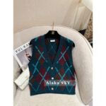 Chanel's "French Retro Street Relaxation" 24A Autumn/Winter New Collection  Women's Vneck Diamond Grid Color blocked Cashmere Sweater. Imported Kashmir cashmere fabric - Image 11