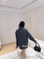 Miumiu's "American Spicy Girl Casual Dressing " 24 Autumn/Winter New Collection Grey High Collar Back Letter Logo Wool Hooded Sweater for Women. - Image 3