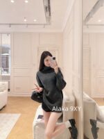 Miumiu's "American Spicy Girl Casual Dressing " 24 Autumn/Winter New Collection Grey High Collar Back Letter Logo Wool Hooded Sweater for Women. - Image 10