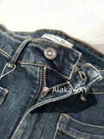 Dior  Early Autumn Street Brushing PantsD  2024 early autumn new collection pocket embroidered letter logo gradient denim blue color scheme high waist slimming wide leg pants for women. - Image 4
