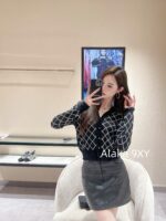 DIOR  D  2024 Early Autumn New Collection  Classic Diamond Grid Vneck Wool Knitted Cardigan Jacket Available in Two Colors for Women - Image 10