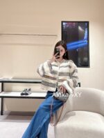 Celine24 Early Autumn New Collection  Navy Style Black and White Geometric Striped Coat with Metal Buckle Round Neck Pair Craft Loose Suit Coat. - Image 9